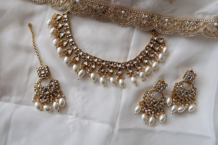 Aman Necklace Set