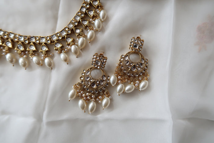 Aman Necklace Set