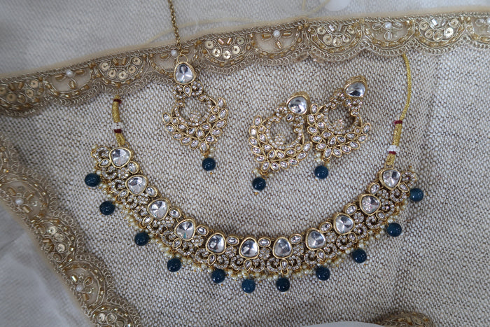 Baani Necklace Set