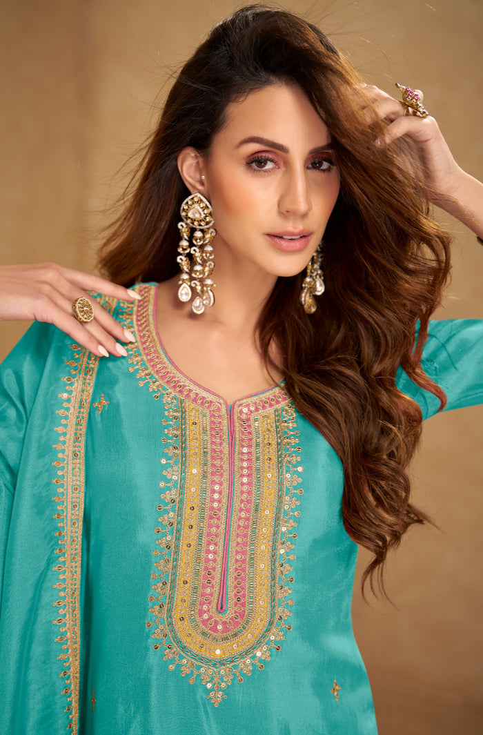 Nora Farshi Salwar