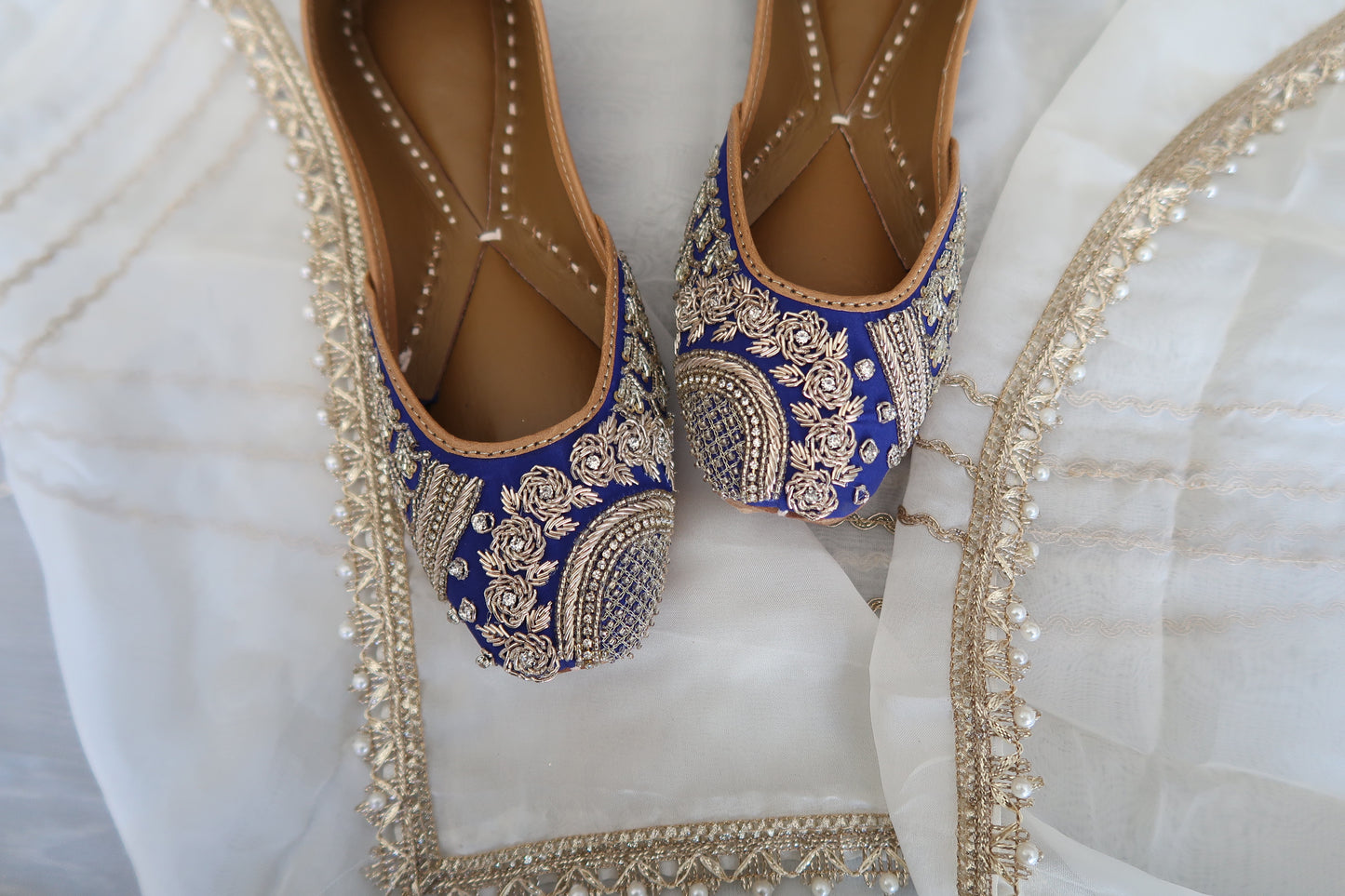 Royal Blue Velvet Punjabi Jutti