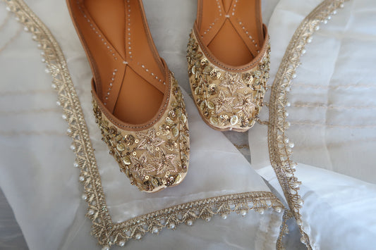 Light Gold Punjabi Jutti